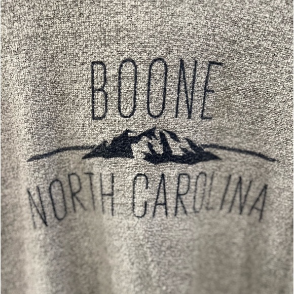 royce Other - Boone North Carolina terry cloth sweater size XL